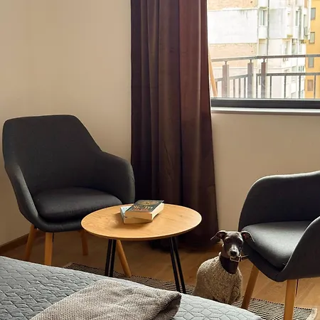 Apartment Rest & Reset Lazur - 10 Min To & Sea Garden *