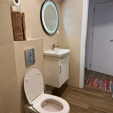 Apartment Rest & Reset Lazur - 10 Min To & Sea Garden Burgas