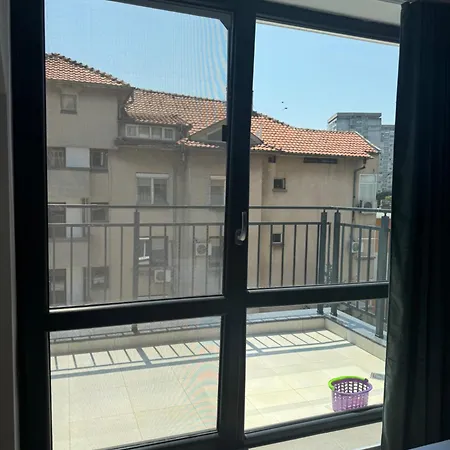 Apartment Rest & Reset Lazur - 10 Min To & Sea Garden *